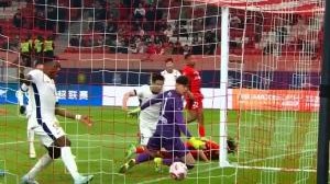 零封奖没了！王燊超高难度凌空解围变乌龙，海港被追回一个