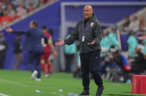 卡塔尔主帅：相信球员可以做得更好 目标是冠军